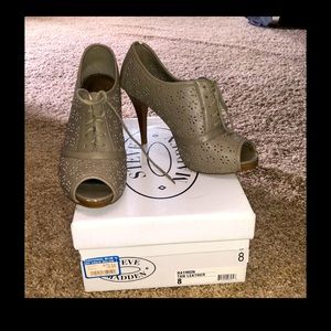 Steve Madden , never worn size 8